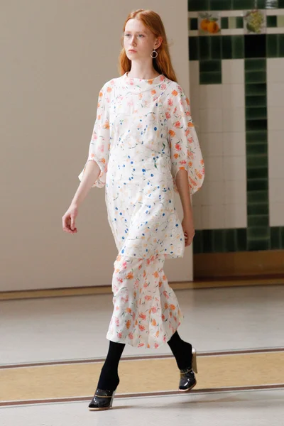 Look 25